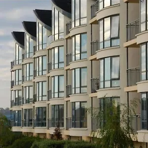  Apartment Riverside Flat In