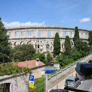 colloseum-view-from-the-apartment.in-istria.net/